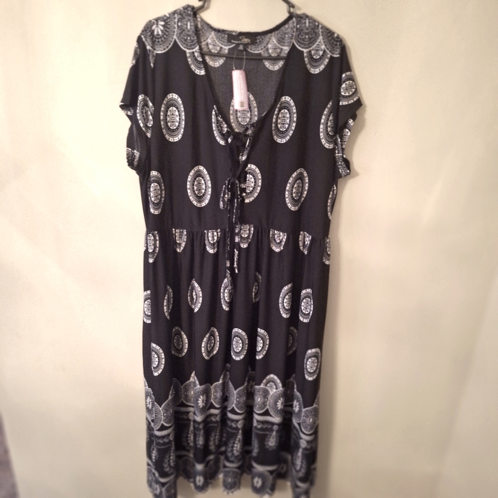 NWT Suzanne Betro Black and White Boho Patterned Dress 3X